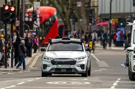 Uber Rolls Out Robotaxis in London